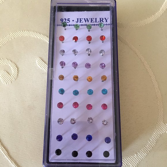 Tiny earrings - Assorted Synthetic stones 20 Pairs - Picture 2 of 4